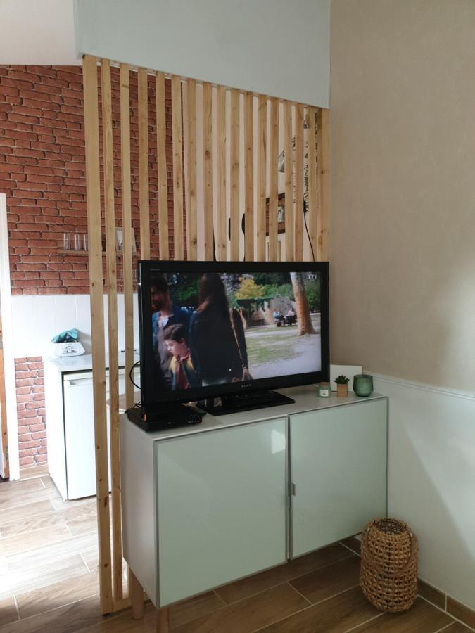 Appartamento Studio A 15 Mn De Disneyland Paris Bouleurs Esterno foto